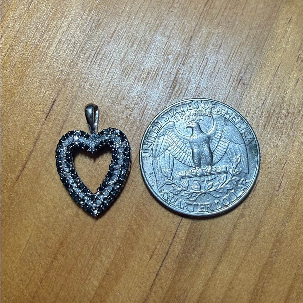 Zales 14k white gold chain necklace with a Diamond 10k White Gold Heart Pendant. - Picture 9 of 9